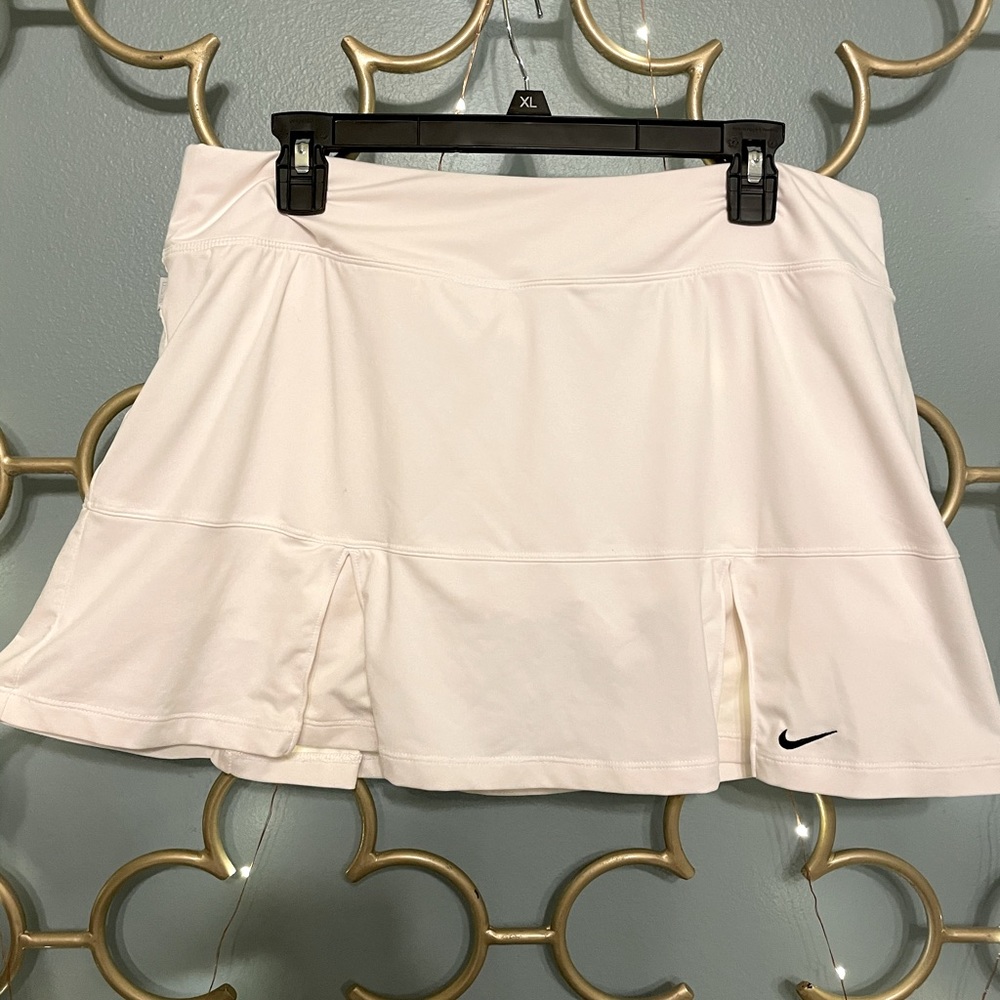 Cute Retro Pleated Nike Tennis Skirt